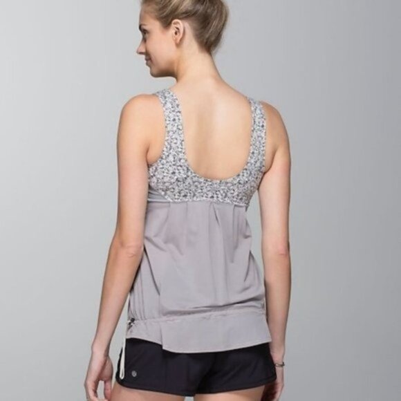 Lululemon Elevate Tank Petite Fleur Silver Spoon size 4‎ - Picture 4 of 8